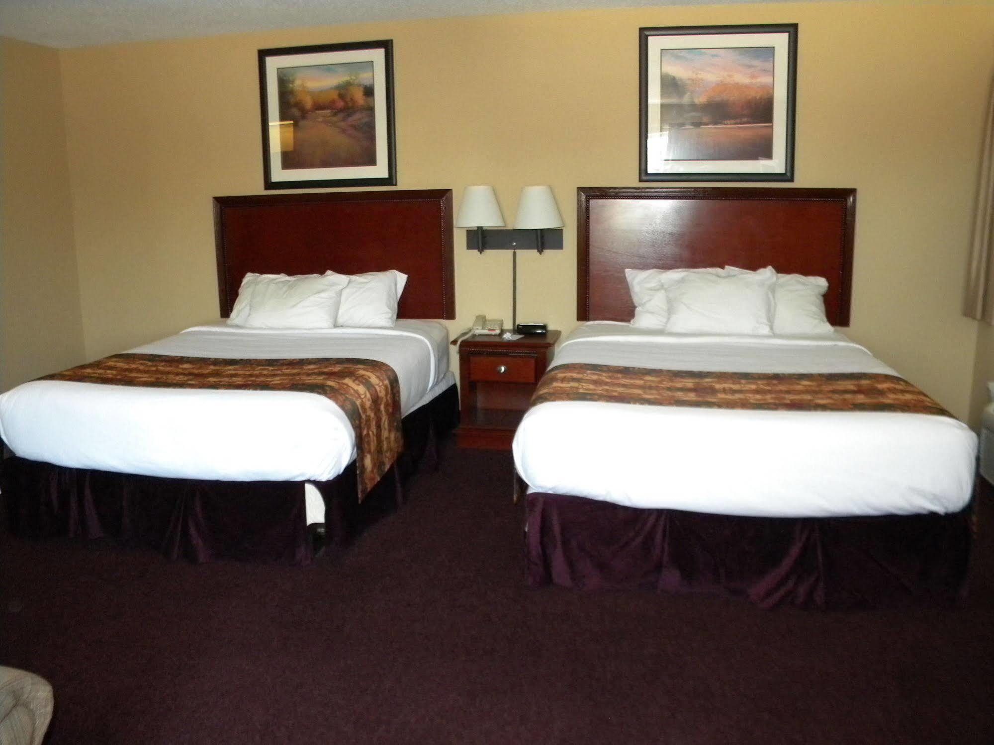 Pocahontas Inn & Suites מראה חיצוני תמונה